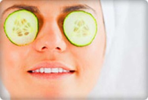 [Untitled photo of a woman getting a facial]. Retrieved November 6, 2013, from: http://www.webmd.com/beauty/skin/the-effects-of-stress-on-your-skin 