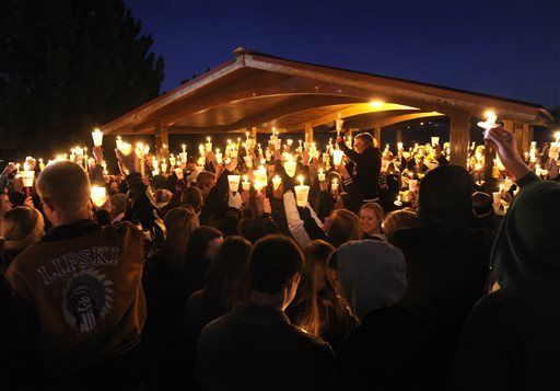 [Untitled photo of Arapahoe shooting]. Retrieved January 14, 2014, from:  http://gazette.com/vigil-held-for-student-wounded-in-arapahoe-high-school-shooting/article/1511045
