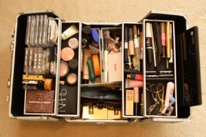 Cynthia Cheng Mintz (blogger). (2011.) Whither the Make-Up Cases? [picture], retrieved  April, 4th, 2014, from http://www.delectablychic.com/2011/12/whither-the-make-up-cases/ 