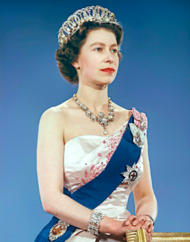Young Queen Elizabeth, who now has a TV series based on her early reigning years. Photo Via Wikimedia Commons under the creative commons license. https://en.wikipedia.org/wiki/Elizabeth_II's_jewels 