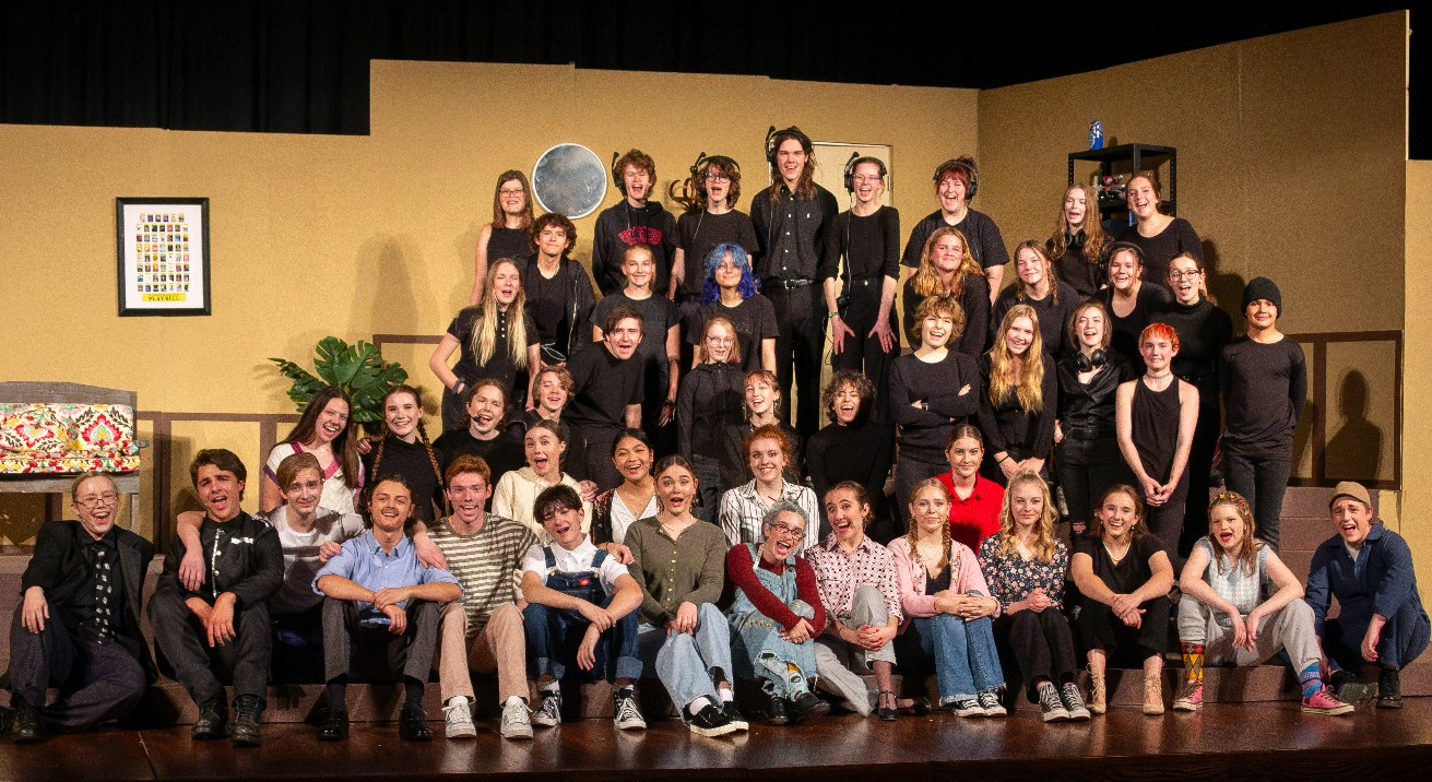 The complete cast and crew of Caught in the Act pose for a picture following the production!